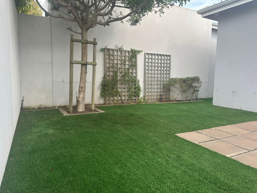 To Let 3 Bedroom Property for Rent in Burgundy Estate Western Cape